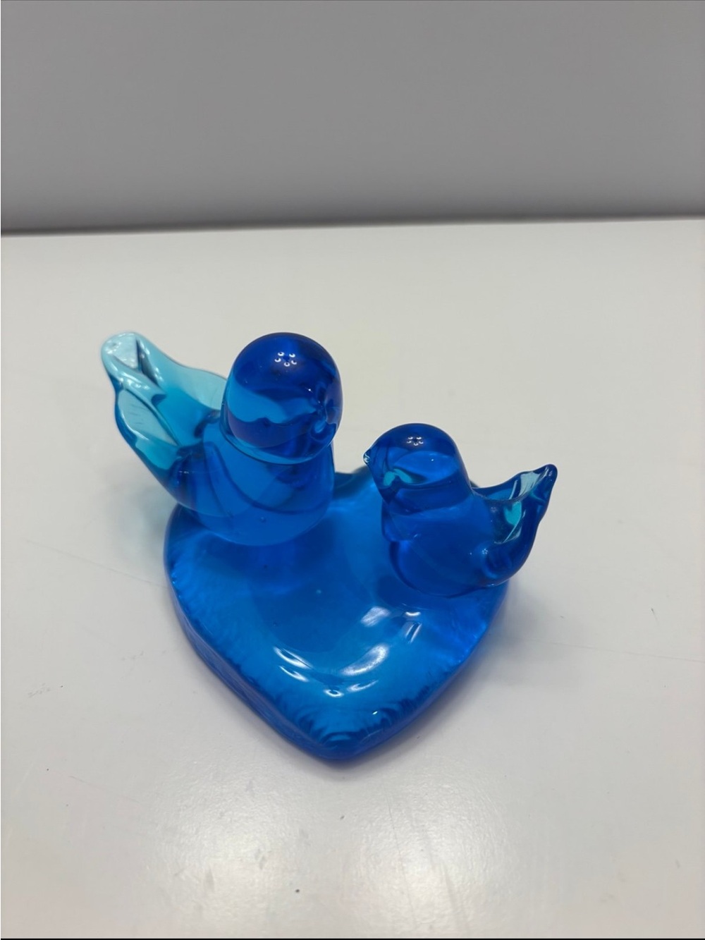 Vintage blue glass “bluebird of Happiness” by Terra studios, 2 birds on heart